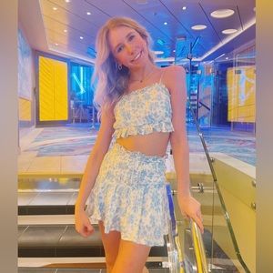 isabelle’s cabinet set